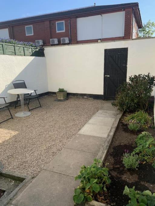 Entire House, Waterloo, Free Street Parkingヴィラ エクステリア 写真